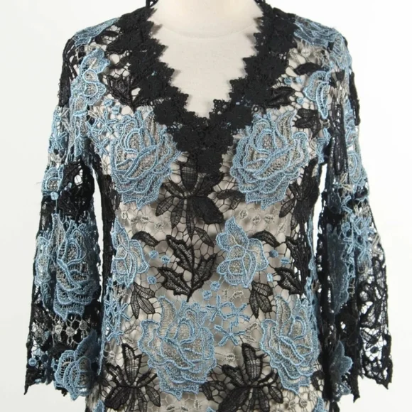 *  KOBI LACE BLUE & BLACK FORAL TOP,  SIZE  XS - Picture 3 of 8